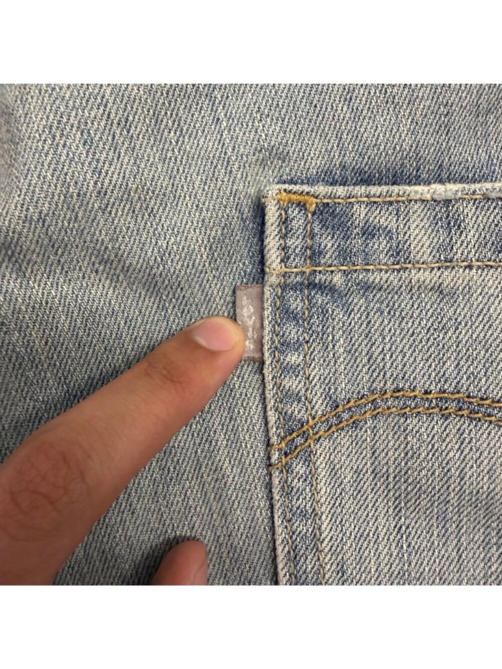 Levis 2000s Silvertab Bootcut Jeans - Picture 3 of 8